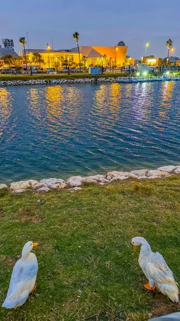 Areas for recreational trips and marine tours, a view of the Khobar Corniche in the city of Dammam, famous coastal tourist attractions in the Kingdom of Saudi Arabia, attracting and drawing tourists from all over the world.