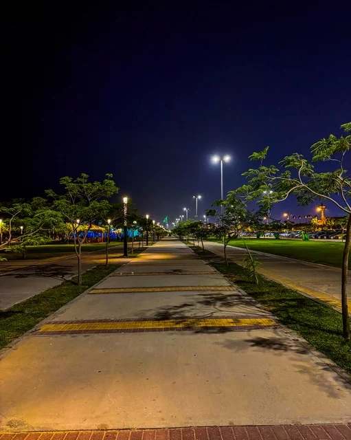 مناطق الرحلات والجولات البحرية الترفيهية, اطلالة على كورنيش الخبر في مدينة الدمام، الأماكن السياحية الساحلية المشهورة في المملكة العربية السعودية, استقطاب وجذب السائحين من جميع أنحاء العالم