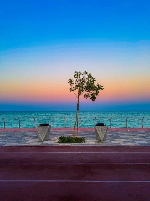 The waterfront and the Corniche of Dammam are family entertainment places and landmarks, a tourist destination to attract tourists to the Kingdom of Saudi Arabia, featuring architectural engineering artworks amidst the marine nature.