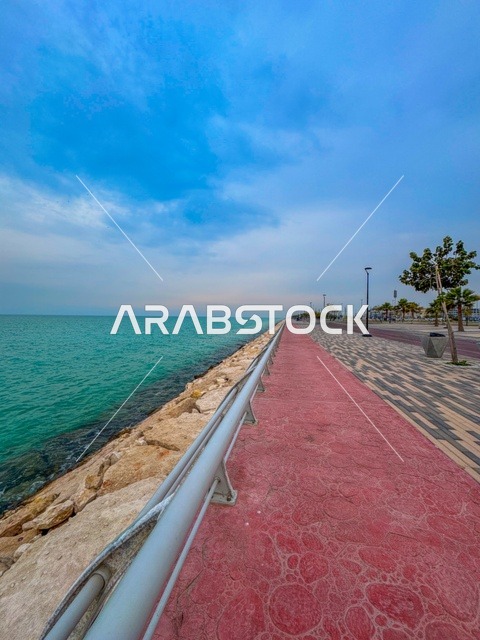 الواجهة البحريه وكورنيش الدمام،أماكن ومعالم ترفيهية عائلية، وجهه سياحية لجذب السياح إلى المملكة العربية السعودية، الأعمال الفنية الهندسية المعمارية وسط الطبيعة البحرية