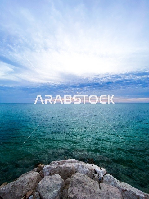 أماكن ومعالم ترفيهية عائلية، الواجهة البحريه وكورنيش الدمام، وجهه سياحية لجذب السياح إلى المملكة العربية السعودية، الأعمال الفنية الهندسية المعمارية وسط الطبيعة البحرية