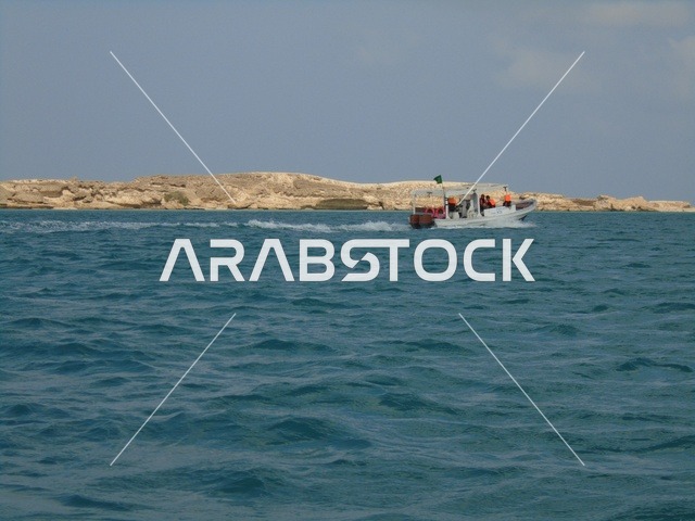 وجهات سياحية في السعودية ، جزيرة فرسان جنوب البحر الأحمر بمنطقة جازان في المملكة العربية السعودية ، جزر منطقة جازان .