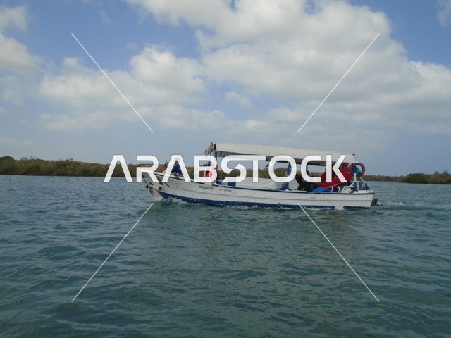 جولة بحرية ترفيهية، جزيرة فرسان جنوب البحر الأحمر بمنطقة جازان في المملكة العربية السعودية ، وجهات سياحية في السعودية ، جزر منطقة جازان .