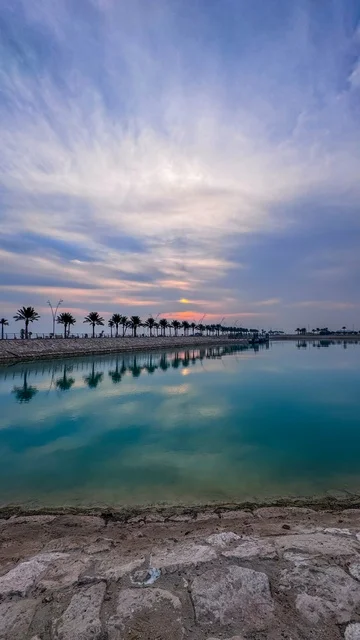 كورنيش الدمام في مدينة الخبر ، الأماكن السياحية الساحلية المشهورة في المملكة العربية السعودية, مناطق الرحلات والجولات البحرية الترفيهية, استقطاب وجذب السائحين من جميع أنحاء العالم