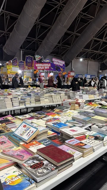 Riyadh Season events, a collection of educational books and novels at the International Book Fair in Jeddah on December 16, 2025, visitors interacted from various age groups, famous cultural landmarks and tourist attractions, exhibitions of the Kingdom of Saudi Arabia, attracting and drawing tourists from around the world.