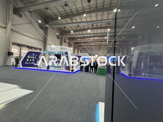 حدث صناعي بارز يهدف إلى تعزيزالخدمات الوطنية السعودية،  الألمنيوم بألوان وتشطيبات مختلفة في معرض "صُنع في السعودية 2025"، إبراز جودة وتنوع الصناعات الوطنية وابتكاراتها،  يحمل المعرض شعار "نصنع التمكين"، هيئة تنمية الصادرات السعودية، 2025 في مركز الرياض للمعارض