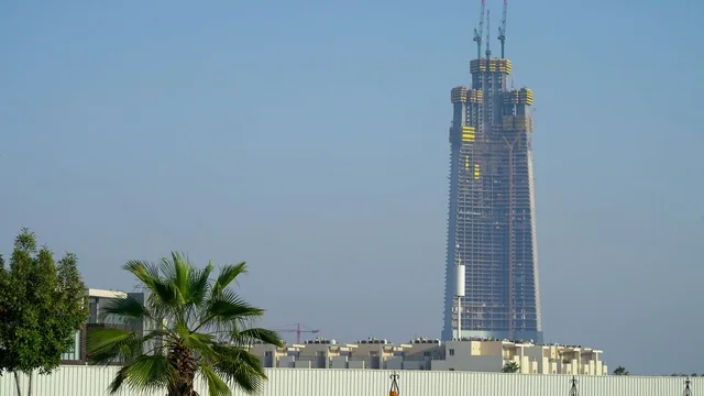 Jeddah's sea on Jeddah beach, recreational tourist spots, Jeddah's tourist attractions, a view of Jeddah Corniche at sunset, the Red Sea beach in the city of Jeddah in the Kingdom of Saudi Arabia, tourism in Saudi Arabia, Jeddah's waterfront, and the tranquility and beauty of the sea.