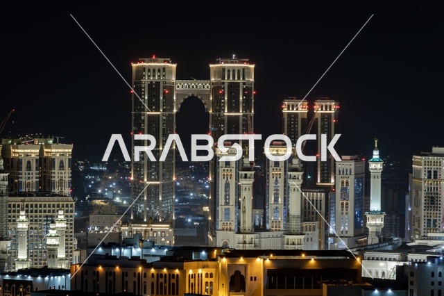 معالم اسلامية ، صورة لأبراج الحرم المكي الشريف في مكة المكرمة بالمملكة العربية السعودية ، الابراج وناطحات السحاب ، الفن الهندسي المعماري ، مجمع ابراج البيت في الحرم المكي الشريف ، مشاريع معمارية هندسية