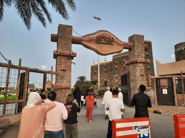 القرية التراثية في جازان، معلم ثقافي وحضاري بارز في المملكة العربية السعودية، اماكن ومعالم سياحية مشهورة، مكان جبلي قديم