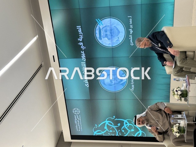 إدارة حلقات النقاش الدولية بمجمع الملك سلمان العالمي للغة العربية، تحليل التفاعلات اللغوية المتعددة، عنوان "العربية في عيون اللغات الأخرى"،  فعاليات مهرجان تلال العجائب بمدينة الجبيل الصناعية بالمنطقة الشرقية، الحضور الأكاديمي المتخصص في قضايا الهوية اللغوية