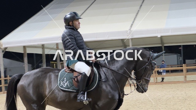 مهارة ركوب الخيل في يوم التطوع، مناسبة لشكر المتطوعين على جهودهم والتوعية بمساهماتهم في المجتمع، المملكة العربية السعودية، يوم التطوع العالمي 2025 في مركز الملك عبد العزيز الثقافي العالمي (إثراء)، زيادة الوعي العام حول أهمية العمل التطوعي في التنمية الاجتماعية