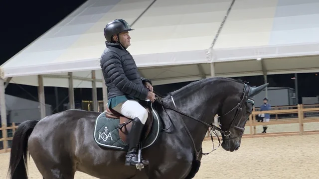 مهارة ركوب الخيل في يوم التطوع، مناسبة لشكر المتطوعين على جهودهم والتوعية بمساهماتهم في المجتمع، المملكة العربية السعودية، يوم التطوع العالمي 2025 في مركز الملك عبد العزيز الثقافي العالمي (إثراء)، زيادة الوعي العام حول أهمية العمل التطوعي في التنمية الاجتماعية