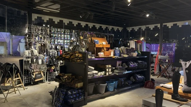 مكان عرض الملابس في يوم التطوع،  فعاليات مهرجان تلال العجائب بمدينة الجبيل الصناعية بالمنطقة الشرقية،مناسبة لشكر المتطوعين على جهودهم والتوعية بمساهماتهم في المجتمع، المملكة العربية السعودية، يوم التطوع العالمي 2025 في مركز الملك عبد العزيز الثقافي العالمي (إثراء)، زيادة الوعي العام حول أهمية العمل التطوعي في التنمية الاجتماعية