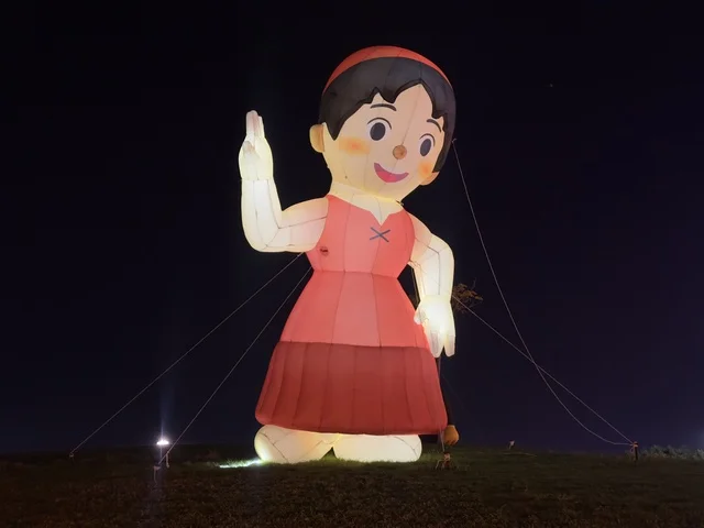 The illuminated sculptures at the Wonders Hills Festival 2025 in Jubail Industrial City in the Eastern Province, innovative light shows for families and visitors, and various entertainment and educational activities.