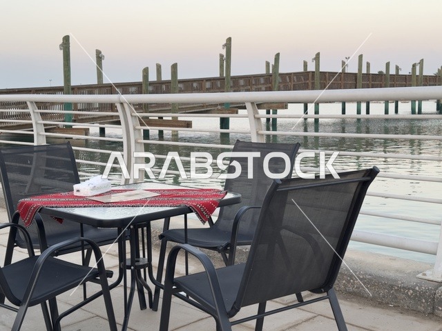 مقهي وكوفي للعائلات والزوار فى فعاليات مهرجان تلال العجائب 2025 بمدينة الجبيل الصناعية بالمنطقة الشرقية ، أنشطة ترفيهية متنوعة ،معالم سياحية