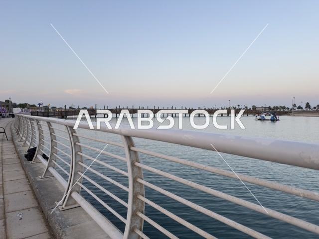الواجهة البحرية السياحية فى فعاليات مهرجان تلال العجائب 2025 بمدينة الجبيل الصناعية بالمنطقة الشرقية ، كورنيش الجبيل،أنشطة ترفيهية متنوعة ،معالم سياحية مشهورة