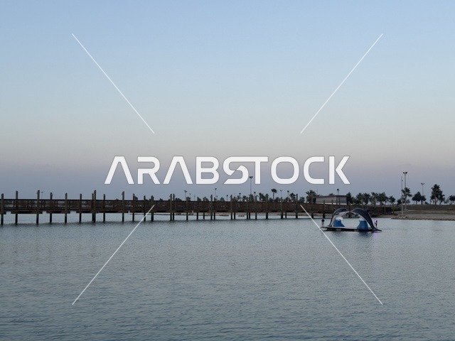 الواجهة البحرية السياحية فى فعاليات مهرجان تلال العجائب 2025 بمدينة الجبيل الصناعية بالمنطقة الشرقية ، كورنيش الجبيل،أنشطة ترفيهية متنوعة ،معالم سياحية مشهورة