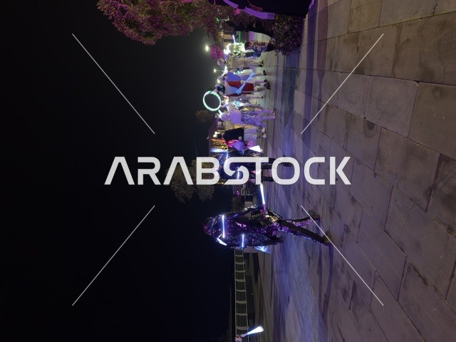 A walkway on the Jubail Corniche, the tourist waterfront during the events of the 2025 Hills of Wonders Festival in the city of Jubail Industrial in the Eastern Province, featuring various recreational activities and famous tourist attractions.