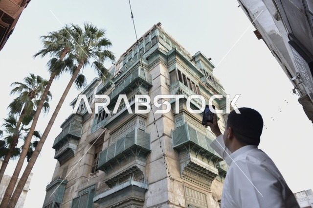 المباني الأثرية في البلد التاريخي في مدينة جدة، الرواشين القديمه في المدينة التاريخية في جدة بتصميم معماري عربي و إسلامي قديم ، أماكن سياحية تاريخية في المملكة العربية السعودية ، معالم تاريخية في جدة البلد ، معالم أثرية في اليونسكو ، مدينة جدة التاريخية