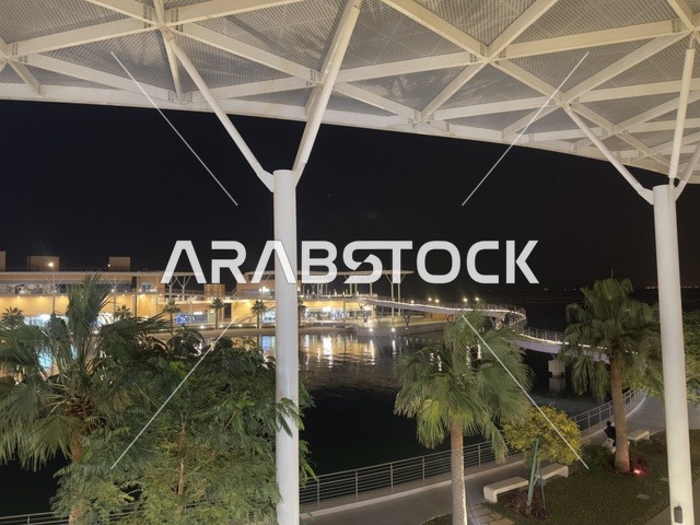 كوفى شوب راقي فى مجمع ذا موف بمدينة الجبيل الصناعية  في المنطقة الشرقية، وجهة ترفيهية عصرية، تجربة تسوق وترفيه متكاملة، مرافق حديثة للعائلات والشباب، أجواء نابضة بالحياة لعام ٢٠٢٥