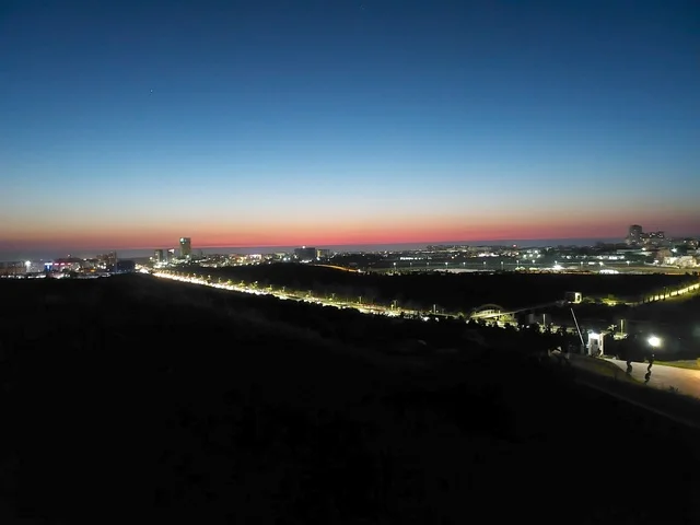 المملكة العربية السعودية ، جمال الشمس و روعتها أثناء الغروب ،جمال الطبيعة والاهتمام بها ، صورة لطبيعة ومرتفعات وقت الغروب في المملكة العربية السعودية ، السياحة في السعودية، الأشجار والنباتات في الأراضي الزراعية والمساحات الخضراء الواسعة