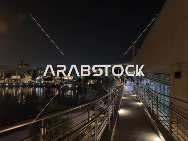 مقاهي ومطاعم للعائلات والشباب، وجهة ترفيهية عصرية لكورنيش الجبيل ، مجمع ذا موف بمدينة الجبيل الصناعية  في المنطقة الشرقية، تجربة تسوق وترفيه متكاملة، أجواء نابضة بالحياة لعام ٢٠٢٥