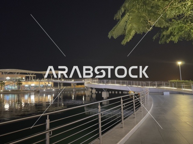 مقاهي ومطاعم للعائلات والشباب، وجهة ترفيهية عصرية لكورنيش الجبيل ، مجمع ذا موف بمدينة الجبيل الصناعية  في المنطقة الشرقية، تجربة تسوق وترفيه متكاملة، أجواء نابضة بالحياة لعام ٢٠٢٥