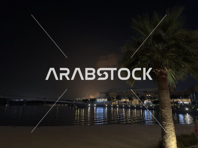 ممشي فى مجمع ذا موف بمدينة الجبيل الصناعية  في المنطقة الشرقية، تجربة تسوق وترفيه متكاملة،  وجهة ترفيهية عصرية لكورنيش الجبيل ، مقاهي ومطاعم للعائلات والشباب، أجواء نابضة بالحياة لعام ٢٠٢٥