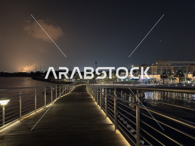 ممشي فى مجمع ذا موف بمدينة الجبيل الصناعية  في المنطقة الشرقية، تجربة تسوق وترفيه متكاملة،  وجهة ترفيهية عصرية لكورنيش الجبيل ، مقاهي ومطاعم للعائلات والشباب، أجواء نابضة بالحياة لعام ٢٠٢٥