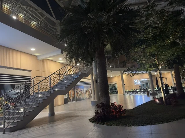 The elevator stairs in The Move complex in Jubail Industrial City in the Eastern Province, a complete entertainment and commercial landmark, a modern entertainment destination for the Jubail Corniche, cafes and restaurants for families and youth, a vibrant atmosphere for the year 2025.