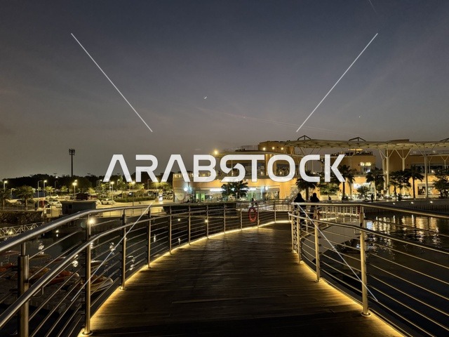 Cafes and restaurants for families and youth on the waterfront at The Move complex in Jubail Industrial City in the Eastern Province, a complete entertainment and commercial landmark, Jubail Corniche, a vibrant atmosphere for 2025.