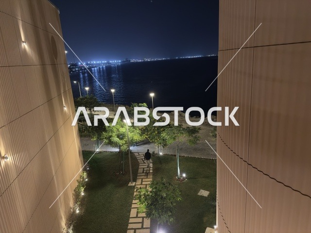 ممرات مضيئة وحدائق خضراء، مجمع ذا موف بمدينة الجبيل الصناعية  في المنطقة الشرقية،  مقاهي ومطاعم للعائلات والشباب ، معلم ترفيهي وتجاري متكامل، ملتقى الترفيه والتسوق، أجواء نابضة بالحياة لعام ٢٠٢٥