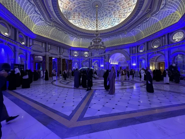 A luxurious conference hall with authentic Arabic design, the future of freelance work and modern technologies in the Kingdom of Saudi Arabia, events of the Entrepreneurship Forum and modern work styles (DeveGo 2025) at the King Abdulaziz International Conference Center in Riyadh, from December 21 to 23, 2025.