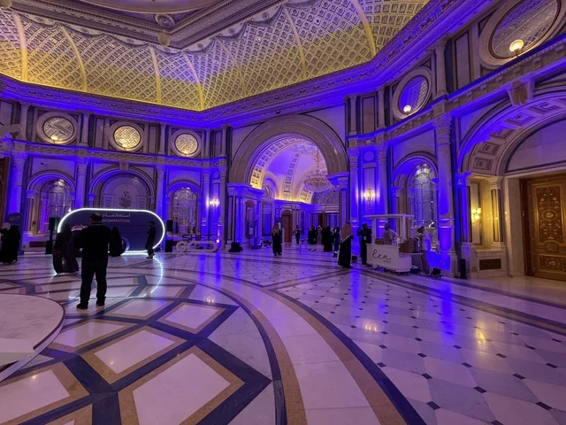 A luxurious conference hall with authentic Arabic design, the future of freelance work and modern technologies in the Kingdom of Saudi Arabia, events of the Entrepreneurship Forum and modern work styles (DeveGo 2025) at the King Abdulaziz International Conference Center in Riyadh, from December 21 to 23, 2025.