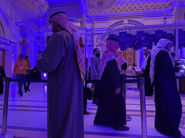 Enhancing communication and innovation, a gathering of entrepreneurs, experts, and visitors, the Entrepreneurship and Modern Work Styles Forum (DeveGo 2025) at the King Abdulaziz International Conference Center in Riyadh, from December 21 to 23, 2025, the future of freelance work and modern technologies in the Kingdom of Saudi Arabia.