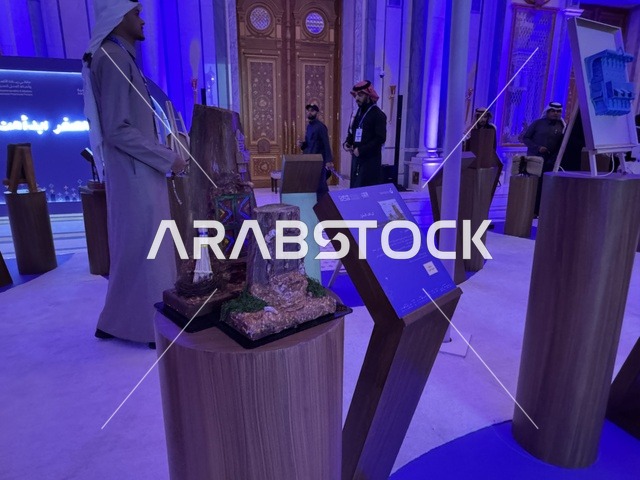 الاستمتاع بمشاريع الشركات الناشئة والأسر المنتجة، تجمع رواد الأعمال والخبراء والزوار ، ملتقى ريادة الأعمال وأنماط العمل الحديث (DeveGo 2025) في مركز الملك عبدالعزيز الدولي للمؤتمرات بمدينة الرياض، الفترة من 21 وحتى 23 من ديسمبر 2025 ، مستقبل العمل الحر والتقنيات الحديثة في المملكة العربية السعودية