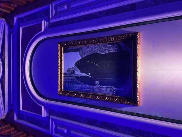 An artistic painting of the Crown Prince of the Kingdom of Saudi Arabia at the Entrepreneurship Forum and Modern Work Styles (DeveGo 2025) at the King Abdulaziz International Conference Center in Riyadh, from December 21 to 23, 2025, gathering entrepreneurs, experts, and visitors, the future of freelance work and modern technologies.