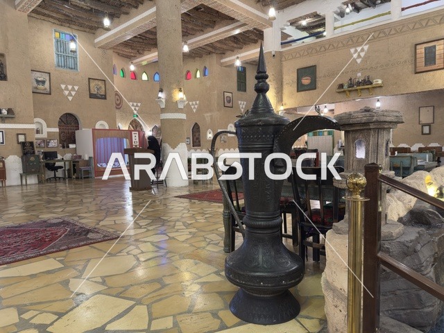 وجهة سياحية شهيرة الحضارة السعودية وتراثها، هندسة معمارية عربية تقليدية فريدة مع تأثيرات حديثة، القرية الشعبية التراثية متحف ومطعم بارز يقع على كورنيش الدمام في المملكة العربية السعودية