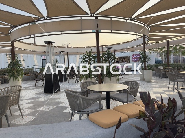 Unique family atmosphere, restaurants and cafes with a coastal view, a marine tourism and entertainment destination, Bahar Takiya in the Eastern Province of Dammam on December 24, 2025, Kingdom of Saudi Arabia, various entertainment shows and activities.