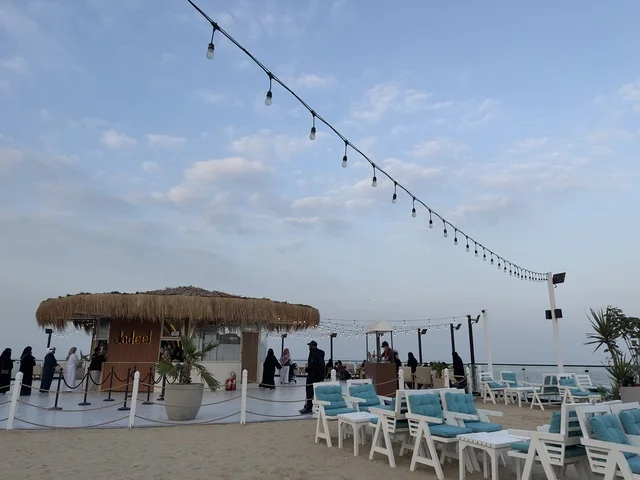 A tourist and marine entertainment destination, upscale restaurants and cafes with a coastal view at Takiya Bahr in the Eastern Province of Dammam on December 24, 2025, Saudi Arabia, featuring various entertainment shows and activities, with a unique family atmosphere.