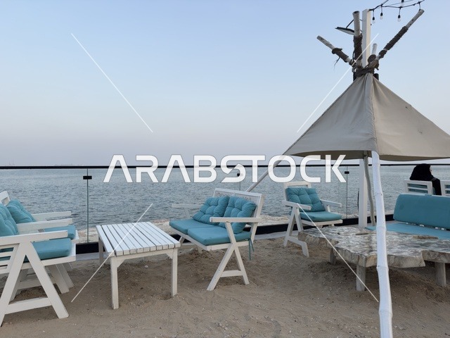 جهة مثالية للعائلات ومحبي البحر ، أنشطة ترفيهية متنوعة، أجواء عائلية مميزة فى تكية بحر فى المنطقه الشرقيه بالدمام يوم ٢٤ من ديسمبر ٢٠٢٥، المملكة العربية السعودية  ،  معالم  سياحية وترفيهية بحرية ، مطاعم ومقاهي راقية باطلالة ساحلية