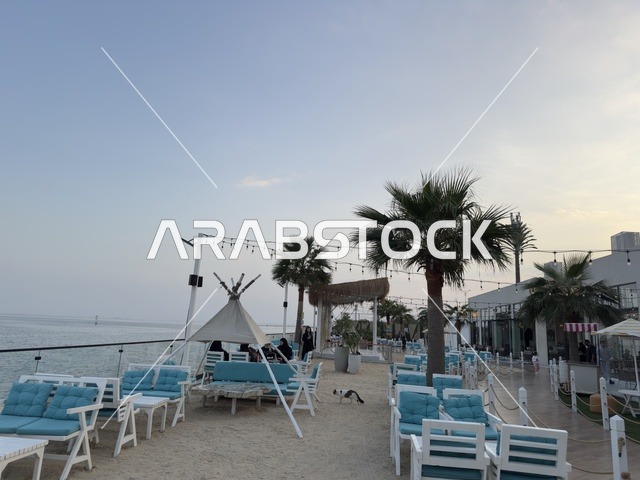 أنشطة ترفيهية متنوعة، أجواء ساحلية راقية فى تكية بحر فى المنطقه الشرقيه بالدمام يوم ٢٤ من ديسمبر ٢٠٢٥، المملكة العربية السعودية  ،  وجهة سياحية وترفيهية بحرية ، مطاعم ومقاهي راقية