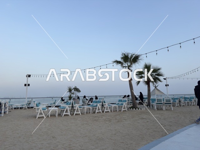 أنشطة ترفيهية متنوعة، أجواء ساحلية راقية فى تكية بحر فى المنطقه الشرقيه بالدمام يوم ٢٤ من ديسمبر ٢٠٢٥، المملكة العربية السعودية  ،  وجهة سياحية وترفيهية بحرية ، مطاعم ومقاهي راقية