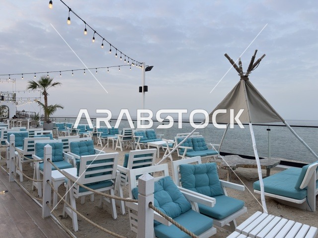 أنشطة ترفيهية متنوعة، أجواء ساحلية راقية فى تكية بحر فى المنطقه الشرقيه بالدمام يوم ٢٤ من ديسمبر ٢٠٢٥، المملكة العربية السعودية  ،  وجهة سياحية وترفيهية بحرية ، مطاعم ومقاهي راقية