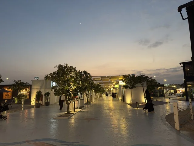 وجهة سياحية وترفيهية بحرية ،أنشطة ترفيهية متنوعة، أجواء ساحلية راقية فى تكية بحر فى المنطقه الشرقيه بالدمام يوم ٢٤ من ديسمبر ٢٠٢٥، المملكة العربية السعودية ، مطاعم ومقاهي متنوعة وجهة سياحية وترفيهية بحرية ،أنشطة ترفيهية متنوعة، أجواء ساحلية راقية فى تكية بحر فى المنطقه الشرقيه بالدمام يوم ٢٤ من ديسمبر ٢٠٢٥، المملكة العربية السعودية ، مطاعم ومقاهي متنوعة