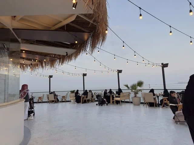 تجربة استثنائية على ضفاف الساحل فى تكية بحر فى المنطقه الشرقيه بالدمام يوم ٢٤ من ديسمبر ٢٠٢٥، المملكة العربية السعودية ، وجهة سياحية بحرية ،أنشطة ترفيهية ممتعه ، مطاعم ومقاهي متنوعة تجربة استثنائية على ضفاف الساحل فى تكية بحر فى المنطقه الشرقيه بالدمام يوم ٢٤ من ديسمبر ٢٠٢٥، المملكة العربية السعودية ، وجهة سياحية بحرية ،أنشطة ترفيهية ممتعه ، مطاعم ومقاهي متنوعة