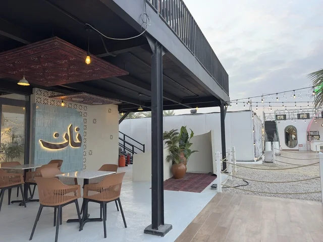 مطاعم ومقاهي متنوعة  فى تكية بحر فى المنطقه الشرقيه بالدمام يوم ٢٤ من ديسمبر ٢٠٢٥، المملكة العربية السعودية  ، وجهة سياحية بحرية ،أنشطة ترفيهية ممتعه ، تجربة استثنائية على ضفاف الساحل