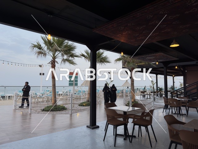 وجهة سياحية بحرية ، مطاعم ومقاهي متنوعة  فى تكية بحر فى المنطقه الشرقيه بالدمام يوم ٢٤ من ديسمبر ٢٠٢٥، المملكة العربية السعودية  ، أنشطة ترفيهية ممتعه ، تجربة استثنائية على ضفاف الساحل