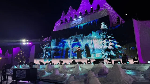 A giant illuminated electronic screen at Winter Wonderland Jeddah in the Al-Shatea neighborhood near the corniche on King Abdulaziz Road, the Hyde Park Winter Festival from November 14, 2025, to January 1, 2026, part of the Jeddah Season 2025, a major winter entertainment destination.