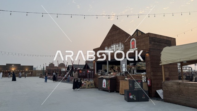 مكان لقضاء وقت ممتع في المملكة العربية السعودية، مباني على الطراز الكلاسيكي الغربي، متجر دارة القهوة في  بلدة ساوث ويست (الكاوبوي) في حي الزهراء على طريق الملك عبد العزيز في مدينة جدة لعام 2025، ارتداء زي الكاوبوي الامريكية